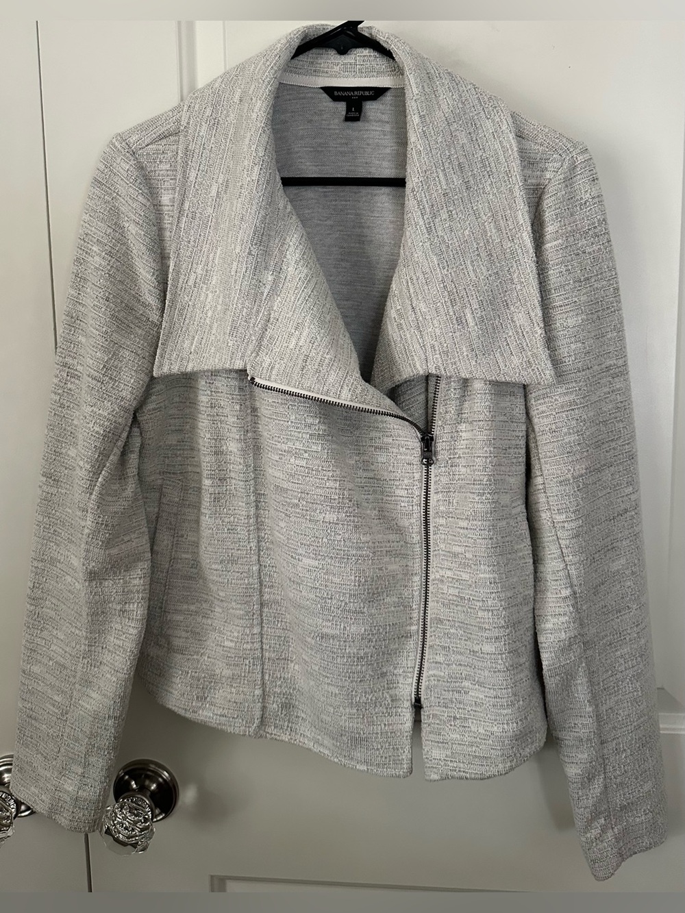 Banana Republic Textured Knit Asymmetrical Zip Moto Jacket Large Cream Gray